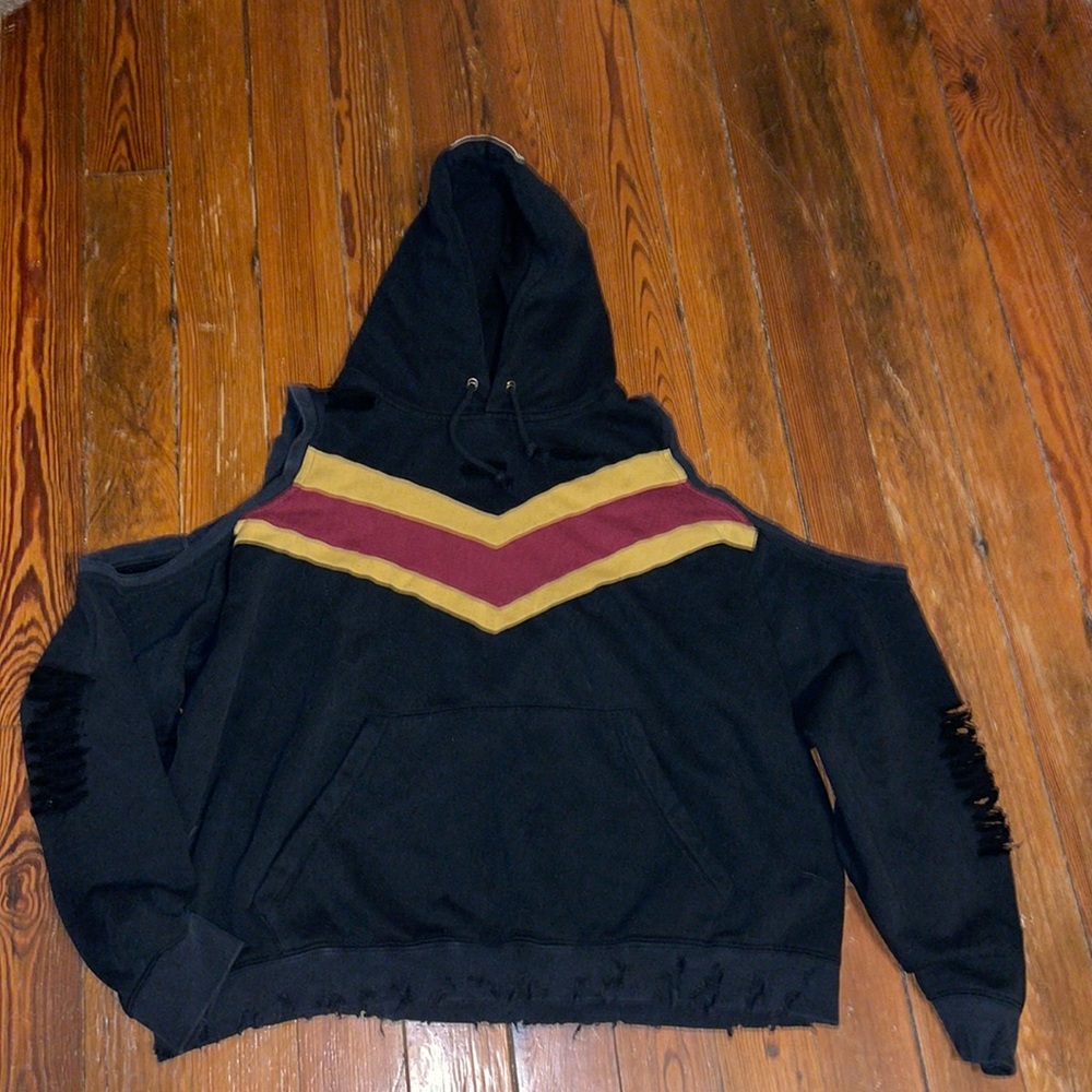 LF The Brand. Cut-out shoulders ripped hoodie.